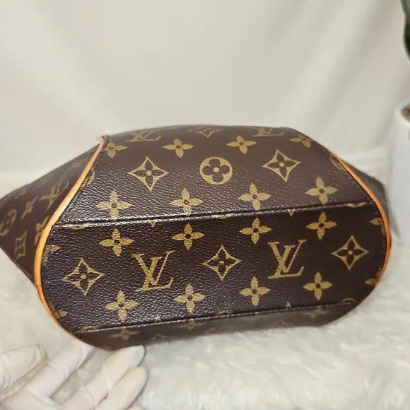 🔥😍Beautiful Condition😍🔥 Louis Vuitton Monogram Handbag - Picture 4 of 17